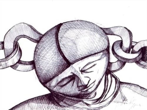 DISEGNO A PENNA BLU SU FOGLIO